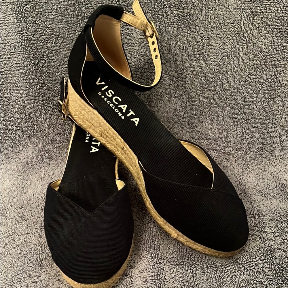MADE IN SPAIN - Navy Blue Espadrilles with Canvas Finish and Rounded Toe